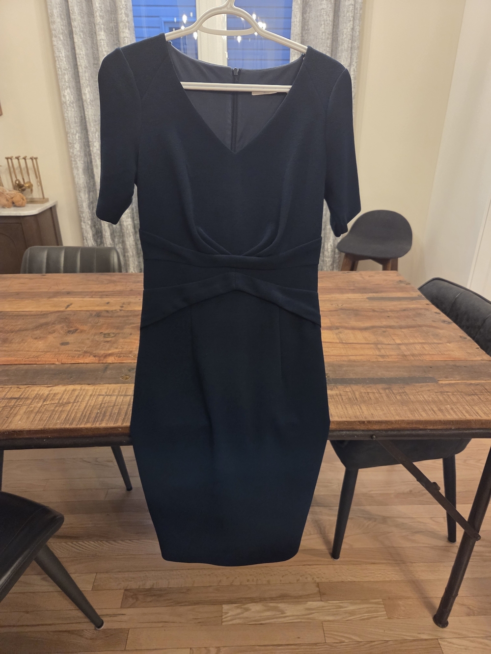 Elegant Navy Midi Sheath Dress with V-Neck